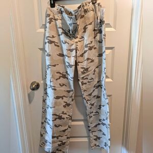 Juniors XL camo cargos